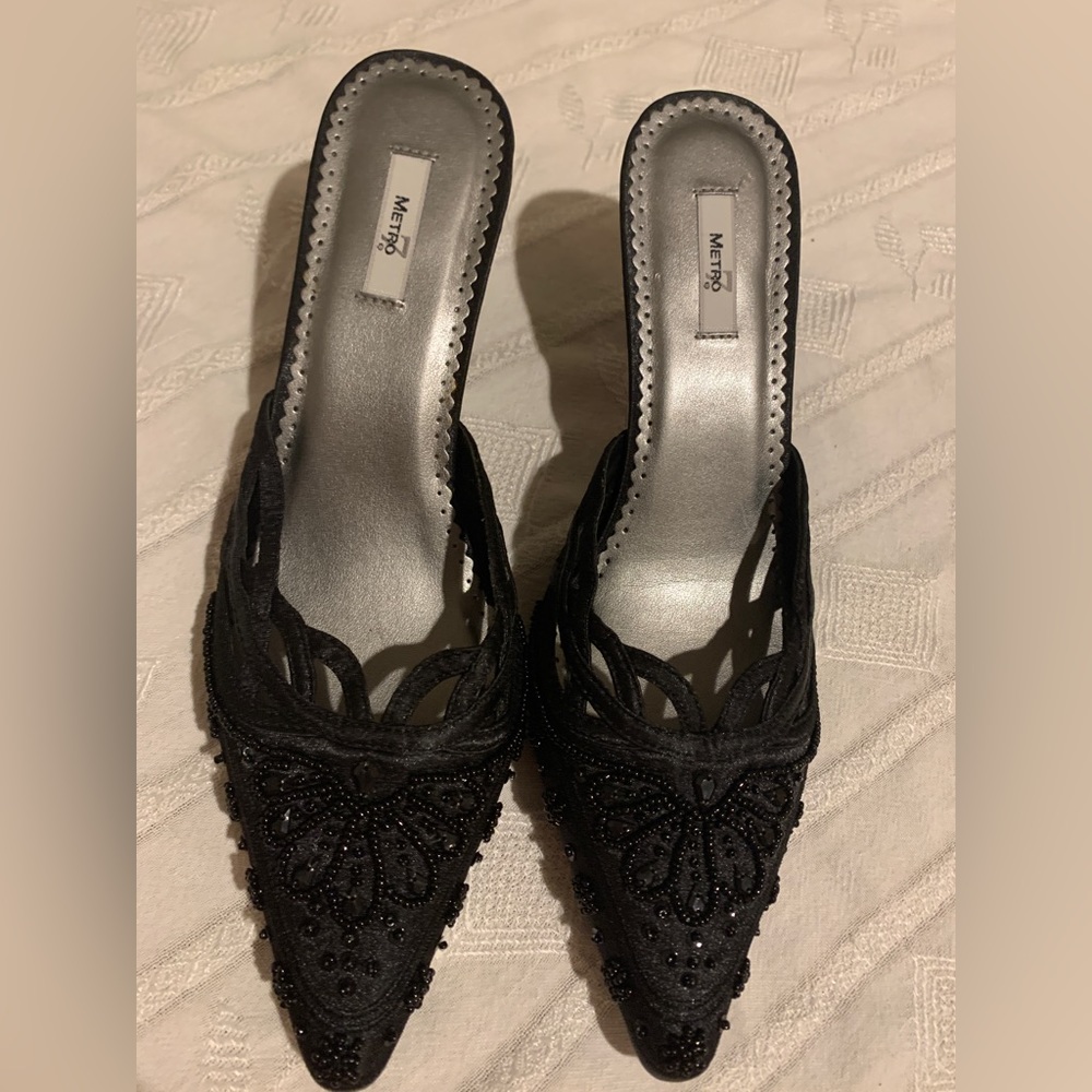 Metro7 Women's Black Beaded Fabric upper Slip on Heeled Shoes  - Size 7.5"